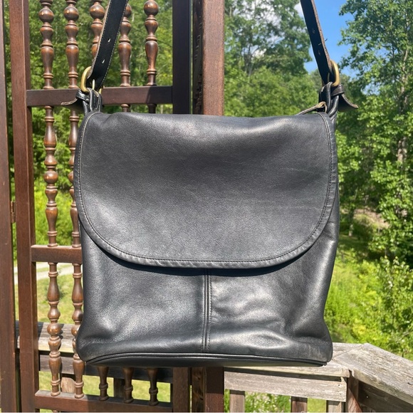 🖤SOLD🖤 COACH Whitney #4115 Black Leather Flap Lightweight VTG 90s Crossbody Bag - Picture 1 of 15